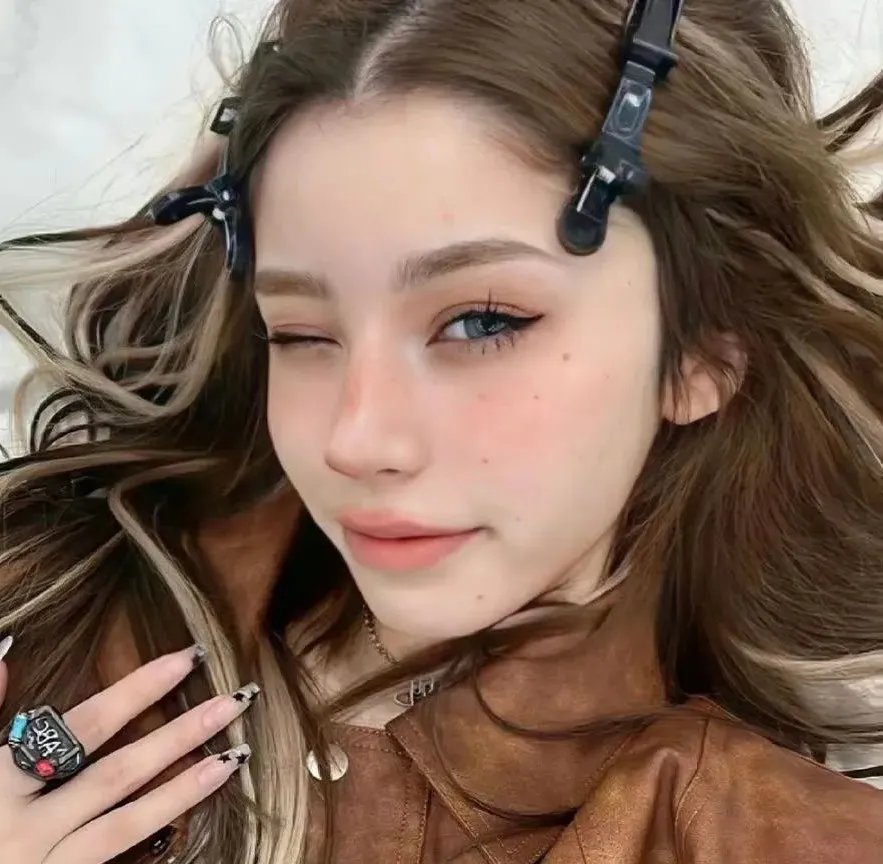 黑色树海